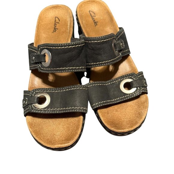 Clarks Womens Black Slide Sandals With Double Straps & Metal Accents Size 9M - Picture 4 of 8
